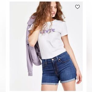 Levi’s Mid Rise Mid-Length Shorts